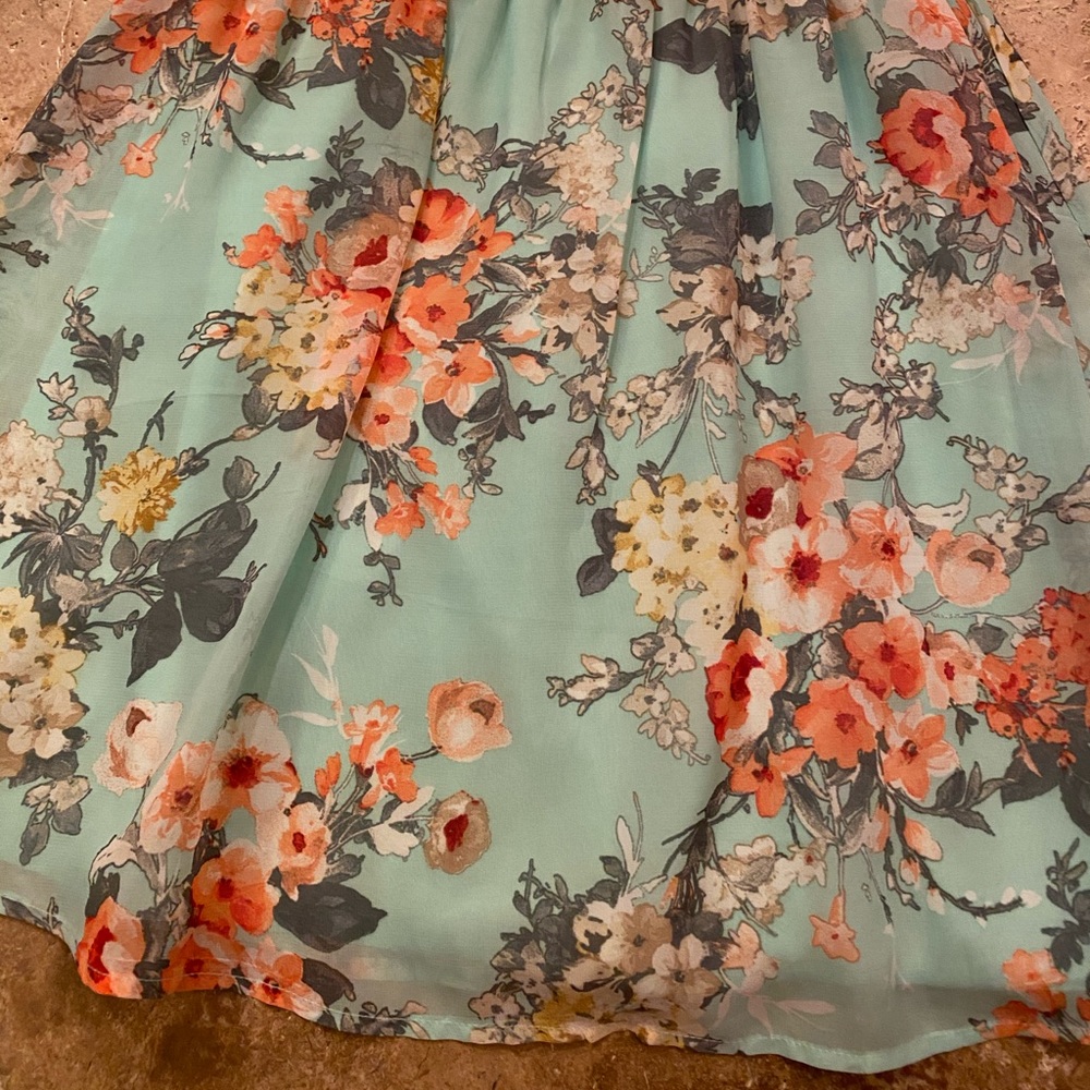 Floral Dres - Picture 3 of 5